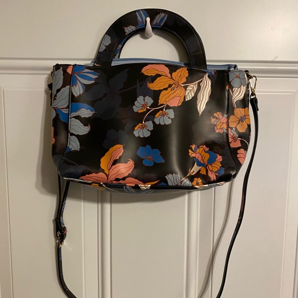 Who What Wear Handbags - Who What Wear Floral Purse